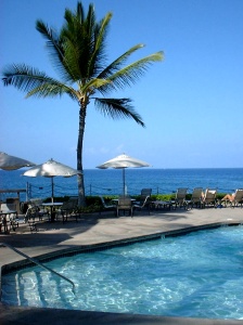 Oceanfront pool and sea